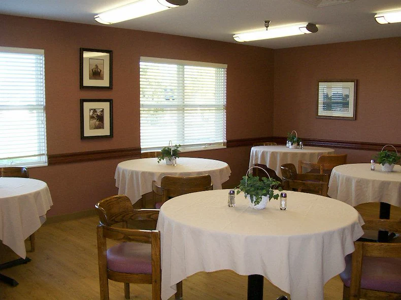 Image of Roselawn Manor (4)