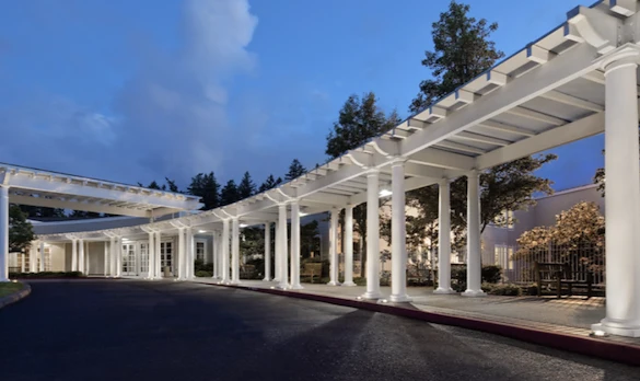 Image of Rose Schnitzer Manor (1)