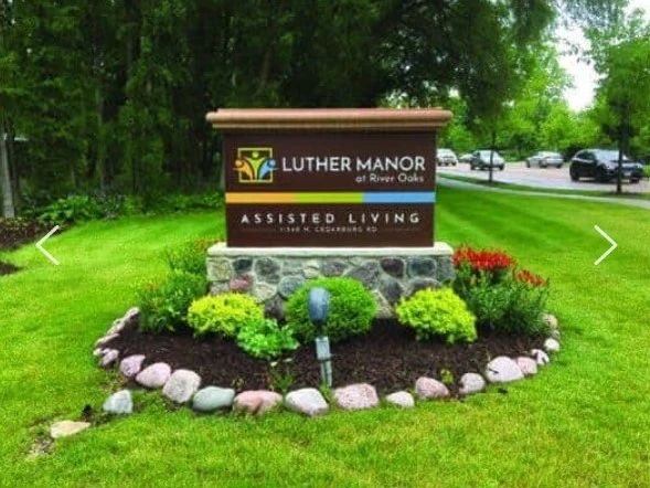 Image of Luther Manor at River Oaks (1)