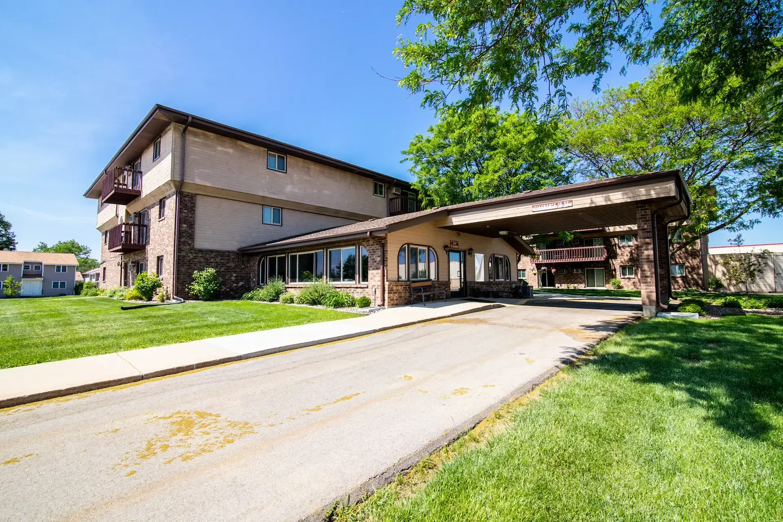 Image of Willard Haus Senior Apartments (7)