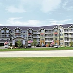 Colonial Gardens Gracious Retirement Living Hawthorn Senior Independent Living in Beverly, Massachusetts front exterior