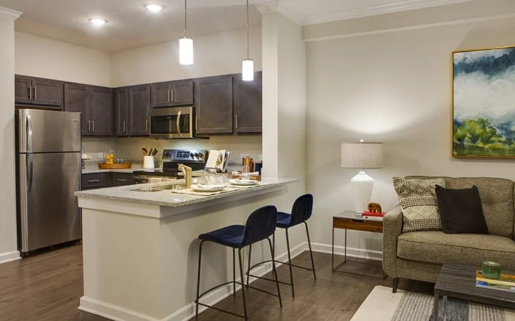 Image of Verena at Bedford Falls (6)