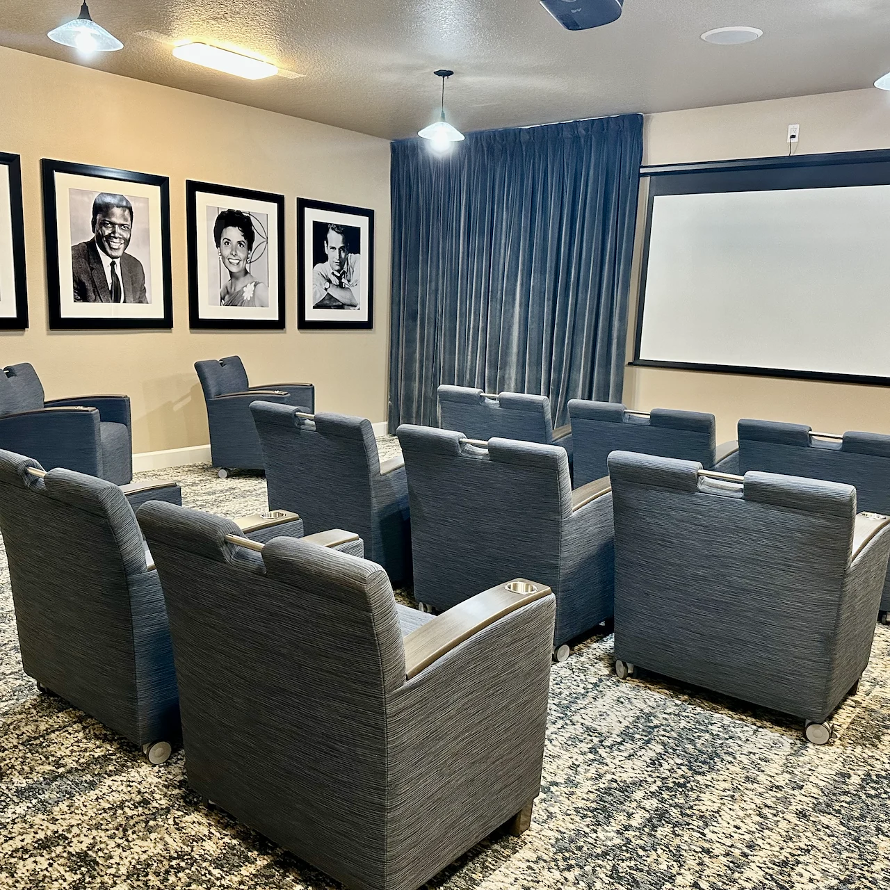 Alto Stuart, senior living community offering assisted living, memory care, and respite care in Stuart, FL, movie theatre