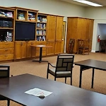 Avamere at Park Place senior living community offering assisted living and respite care in Tigard, OR, media and activities room