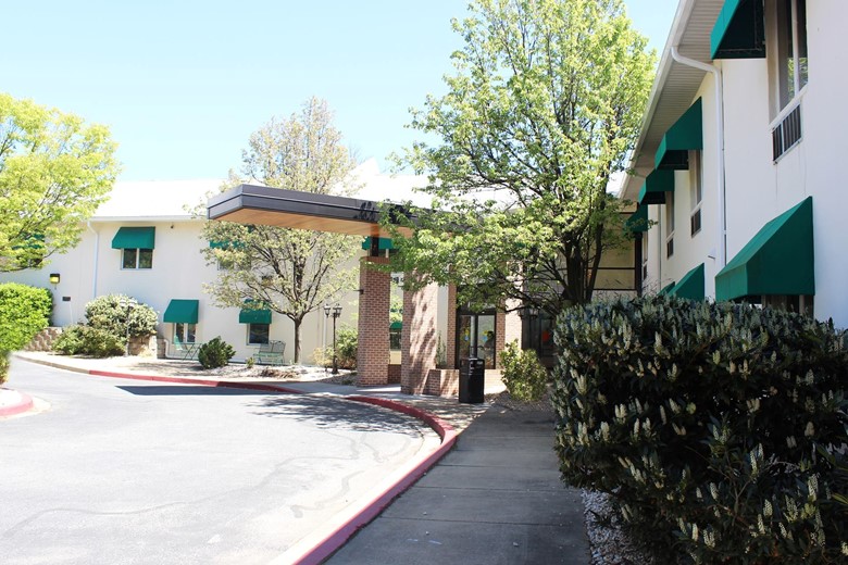 Image of Autumn Lake Healthcare At Bridgepark (1)