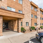 Image of Red Oak Manor (2)