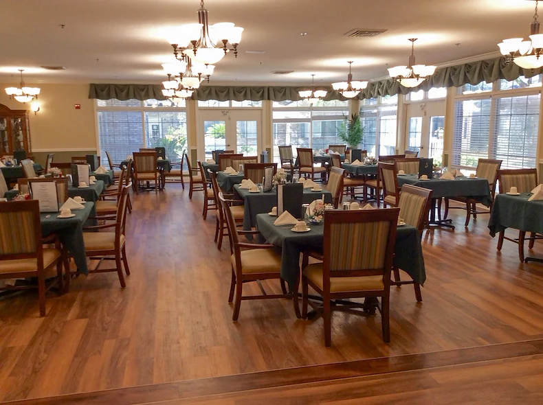 Charter Senior Living of Gainesville, Florida, dining room
