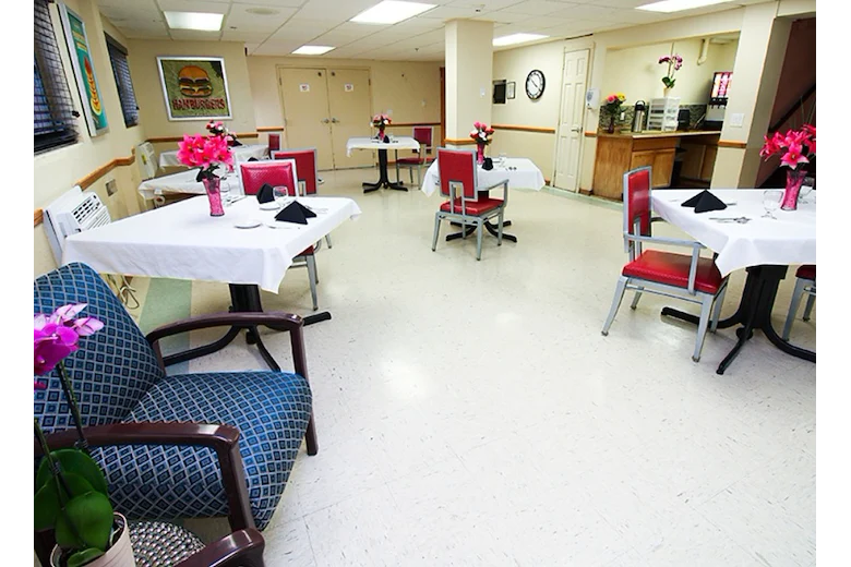 Image of North Lake Care Center And Rehab (4)