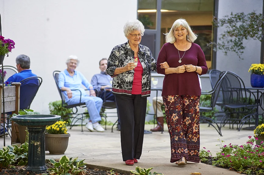 Image of Senior Star at Burgundy Place (2)