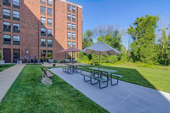 Image of Charter Arms Apartments (3)