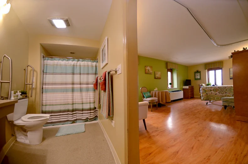 Image of Heisinger Bluffs Rehab and Health Center (5)