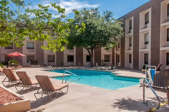 Image of Hummingbird Senior Resort Living (1)