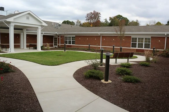 Bootstrap via serper_images (https://seniorcarefinder.com/providers/28694/tn/tullahoma/nhc-healthcare-tullahoma)