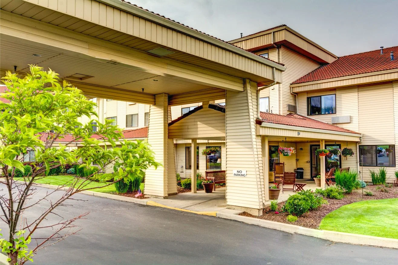 Grande Ronde Retirement Residence senior living community offering independent living, assisted living, and respite care in La Grande, OR, front entrance