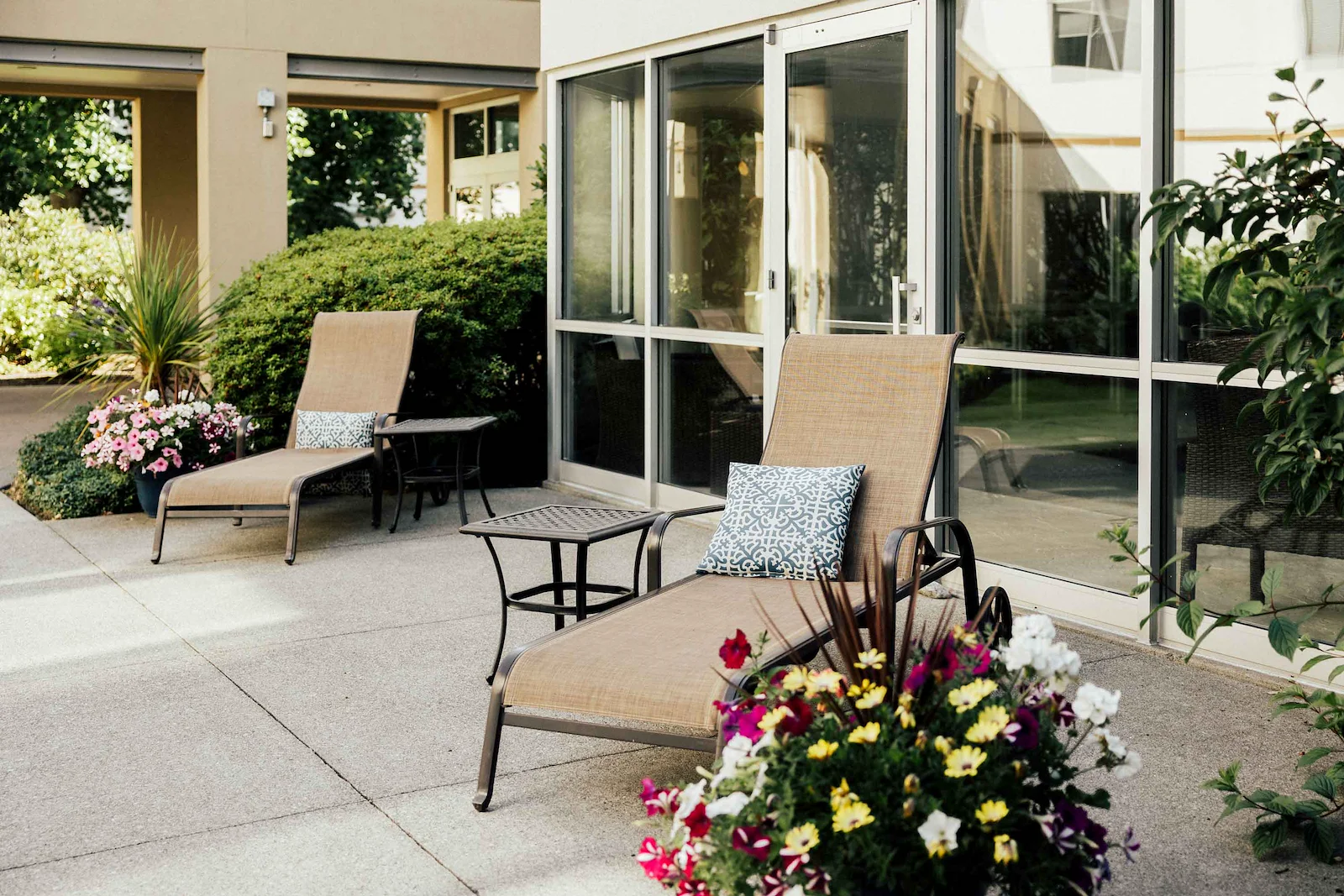 Outside the Pool listening to the fountain!