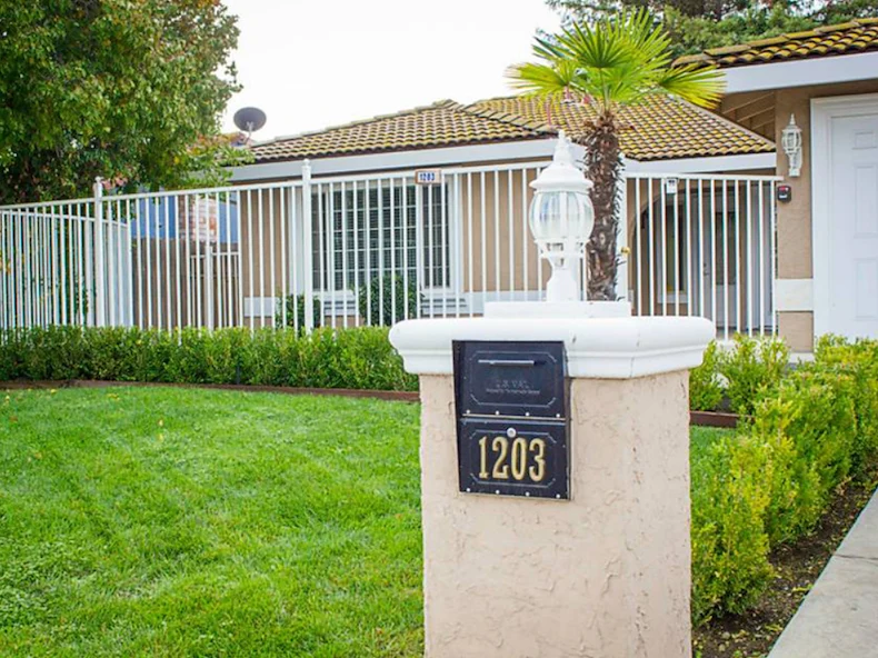 Image of Hampshire Manor (1)