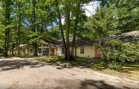 Image of Life of Riley - Oaks (1)