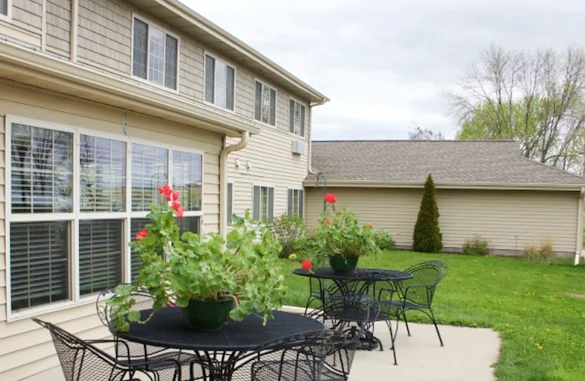 Image of LakeHouse Chippewa Falls (4)