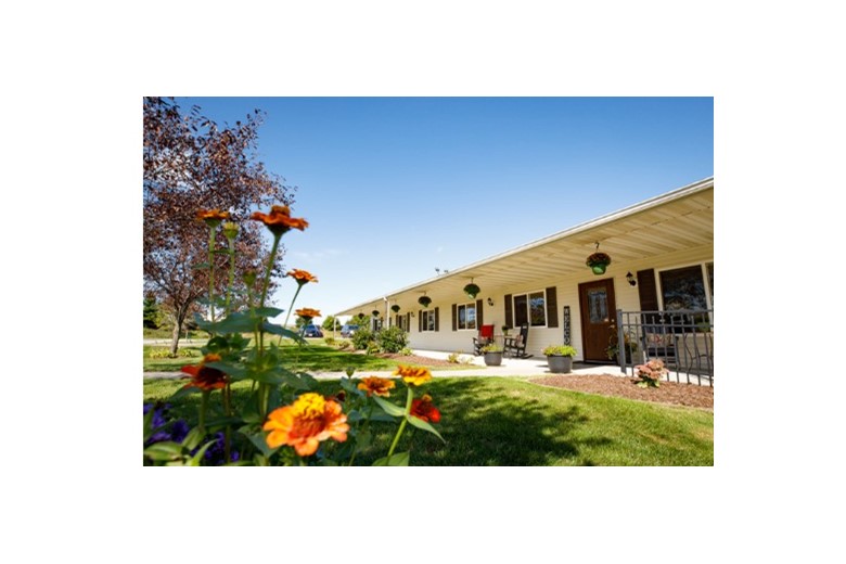 Image of Countryside Manor (2)