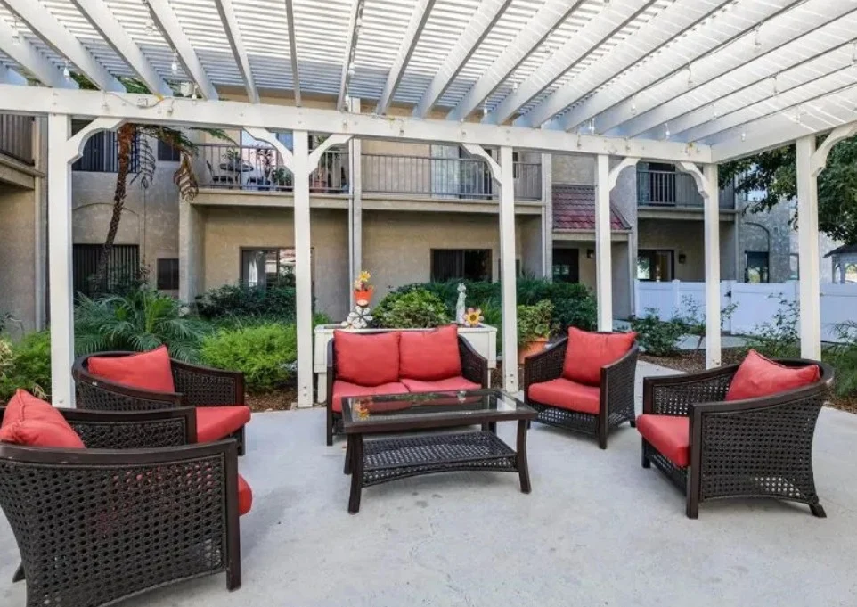 Image of Vista Corona Senior Living (2)