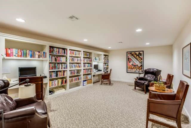 Image of Summit at Glenwyck (4)