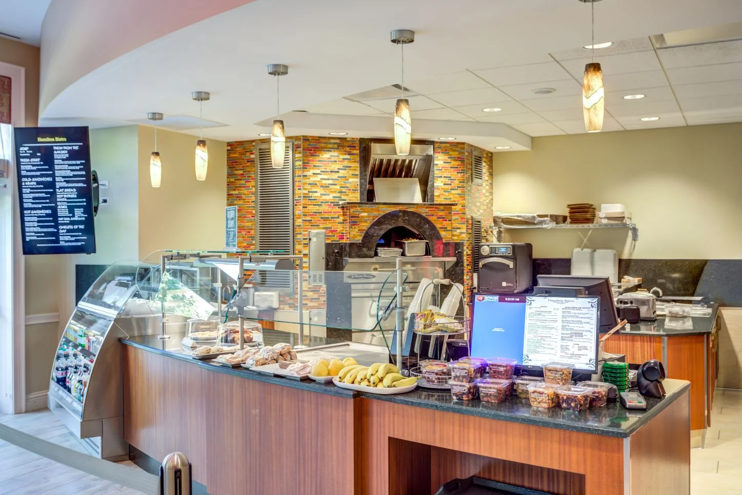 Image of Lake Forest Place (5)