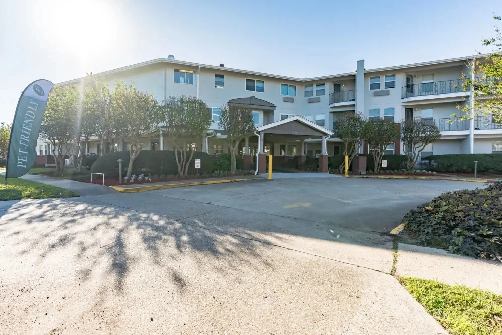 Image of Nouveau Marc by Barclay House (1)