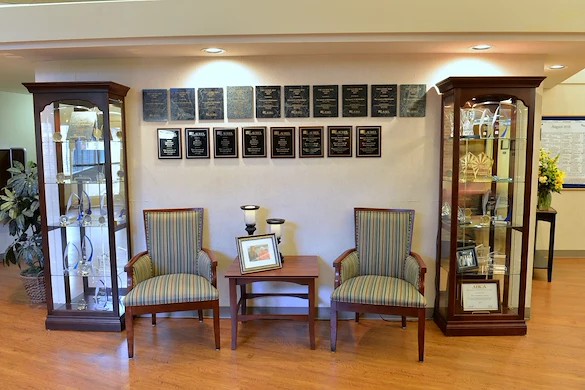 Image of Laurels Of Worthington (4)