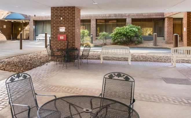 Image of Perimeter Rehabilitation Suites by Harborview (8)