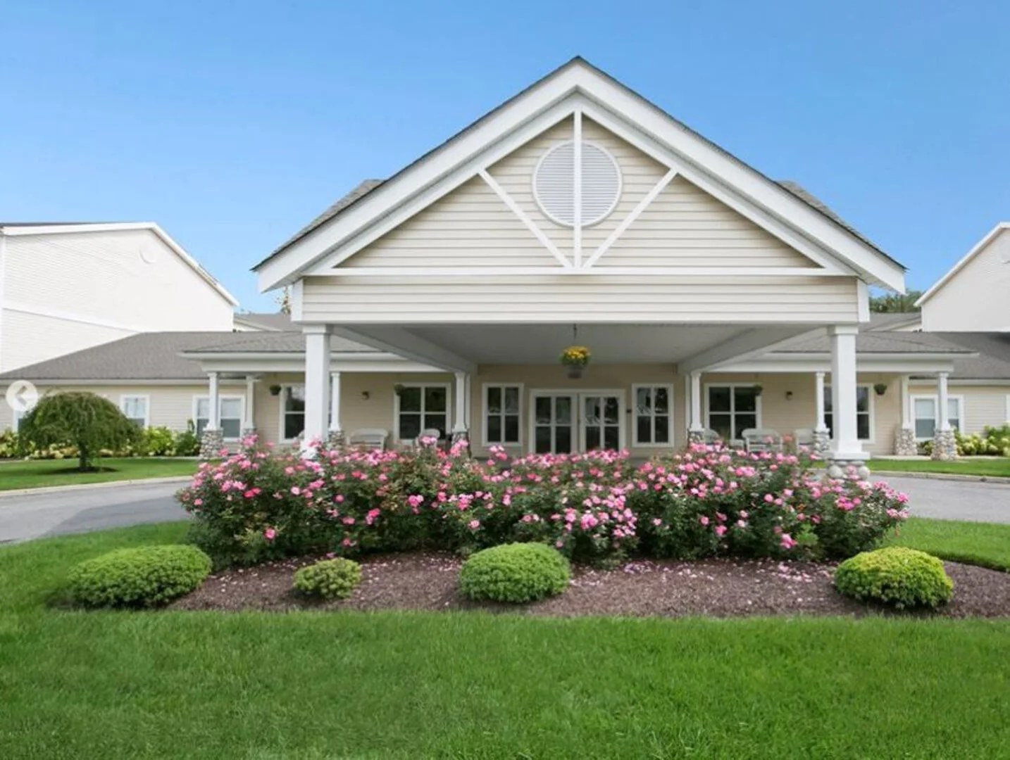 Image of Lexington Club at Galleria (1)
