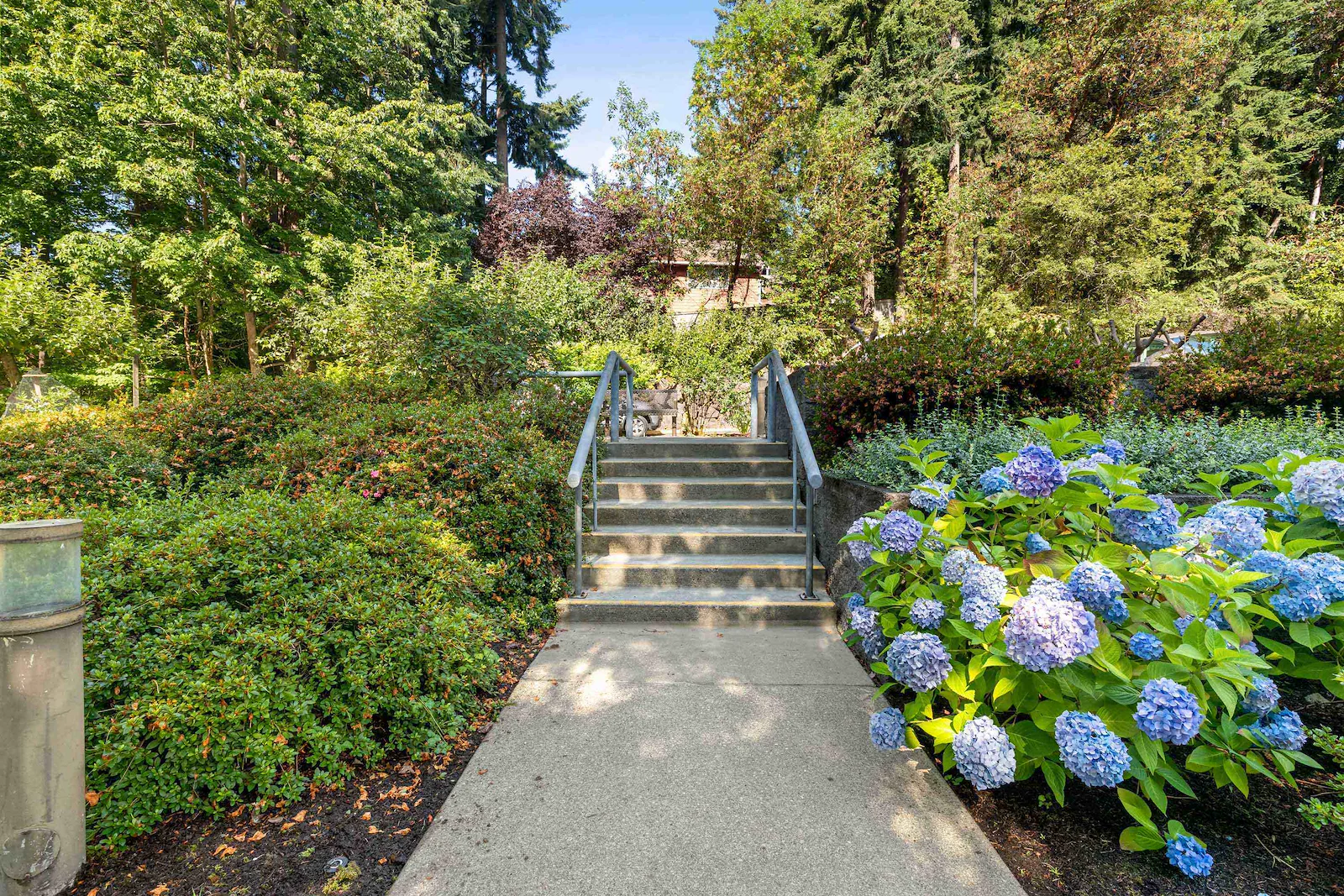 Walkways around Cristwood Park