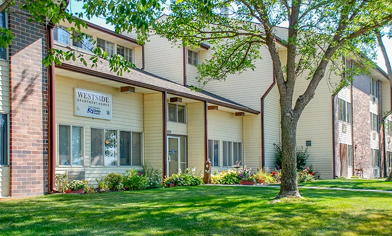 Image of Westside Plaza (2)