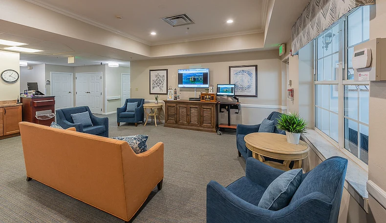 Image of The Colonnade at Beckett Lake (3)