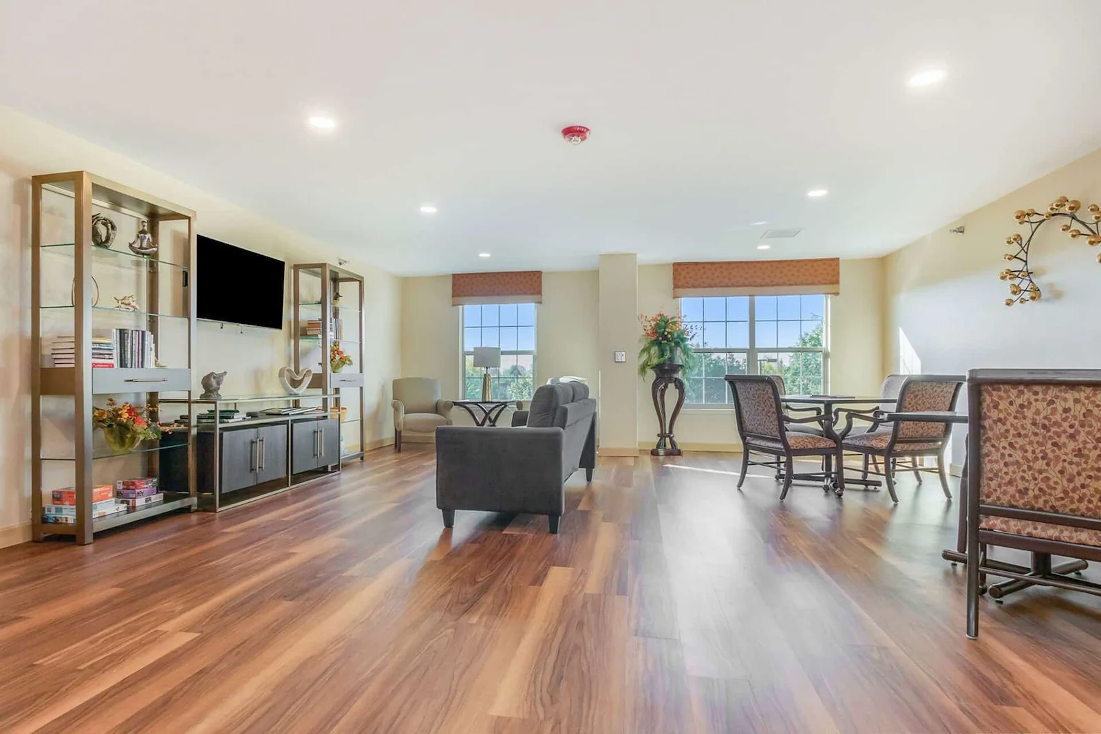 Image of Oakmont Sterling (10)