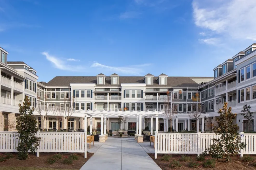 Image of Merrill Gardens at Woodstock (3)