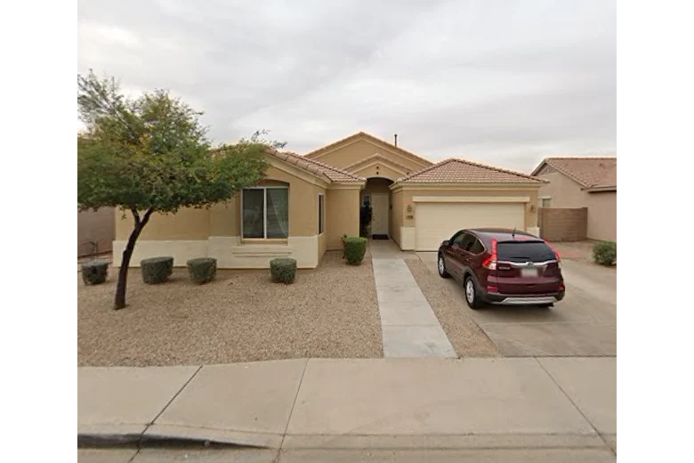 Image of A Paradise for Parents - 164th Lane (1)