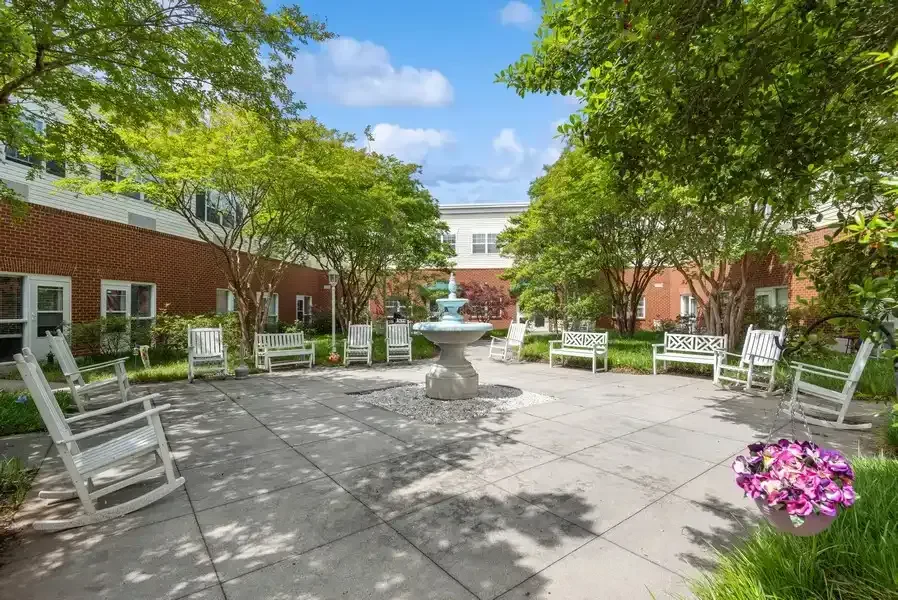 Image of The Estates at West End Senior Living (8)