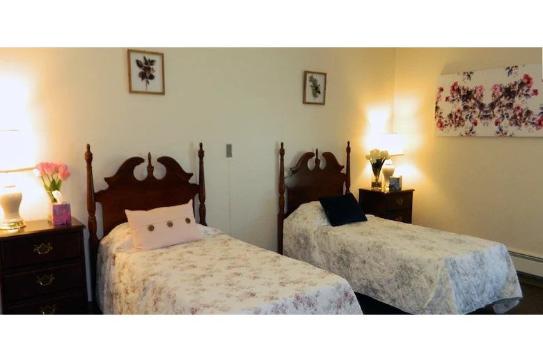 Image of Woodcrest Commons (2)