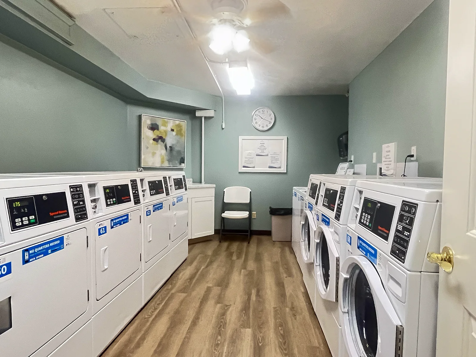 Image of Crestwood Village South (3)