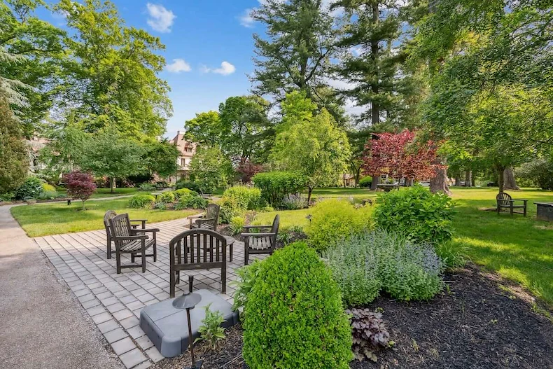 The Mansion at Rosemont Senior Living in Rosemont, PA, outdoor sitting area