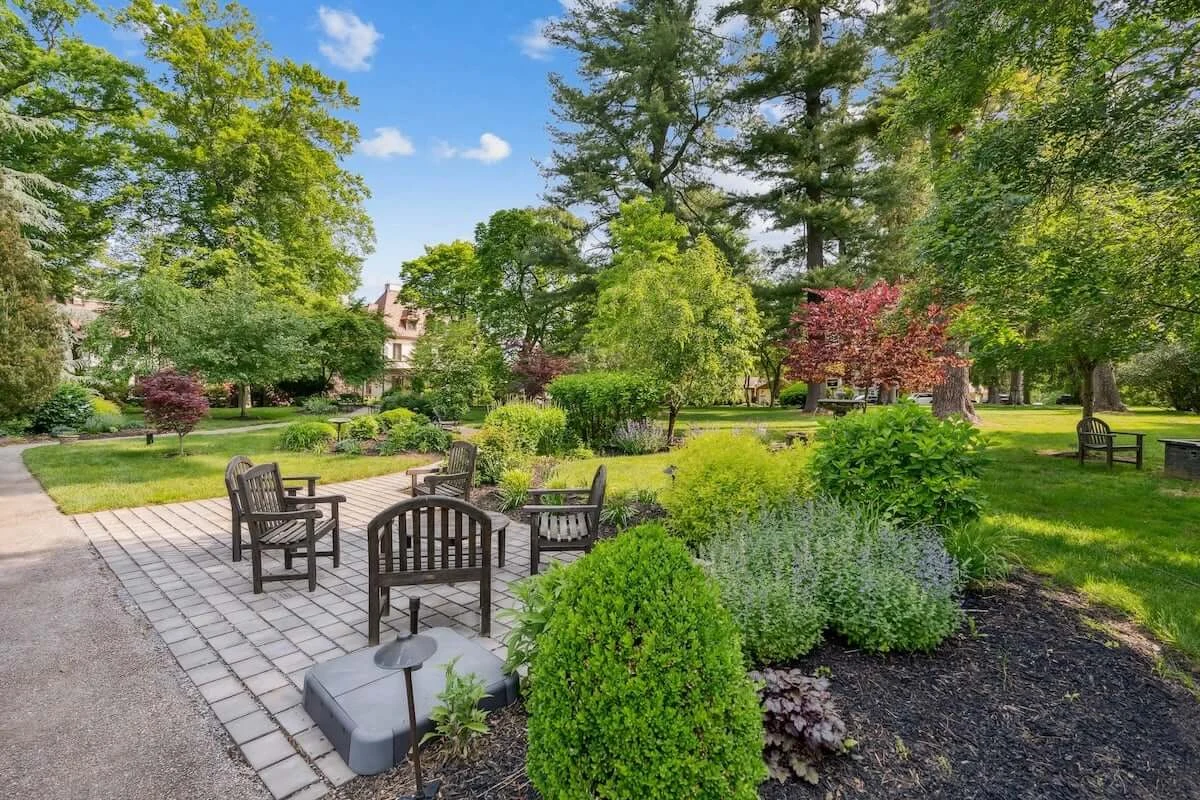 The Mansion at Rosemont Senior Living in Rosemont, PA, outdoor sitting area