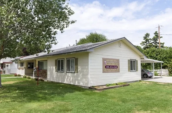 Image of Ashley Manor - Crescent (1)