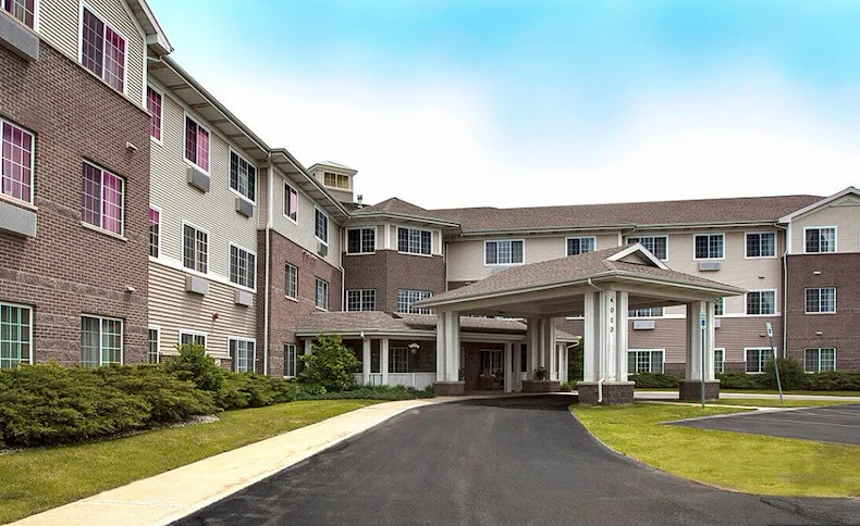 Image of Grand Emerald Place (1)