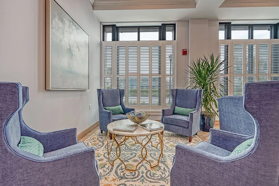 Image of Kempton of Charleston (4)