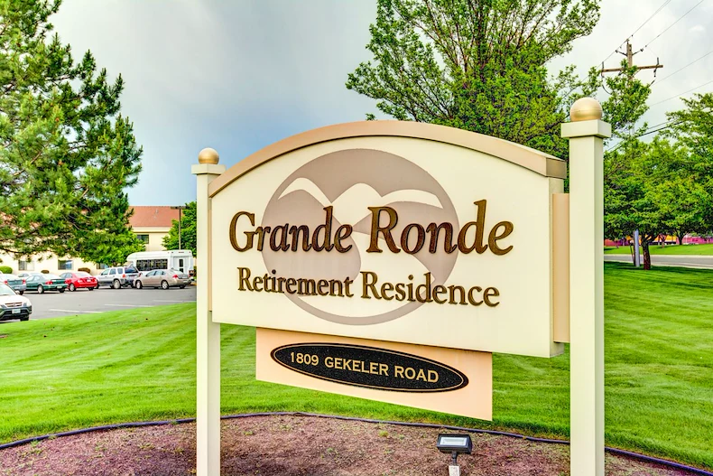 Grande Ronde Retirement Residence senior living community offering independent living, assisted living, and respite care in La Grande, OR, community welcome sign