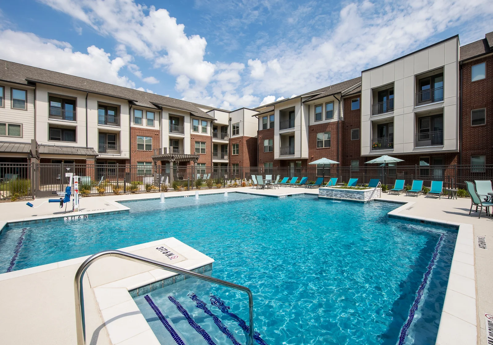 Image of The Lakes at Grand Prairie (9)