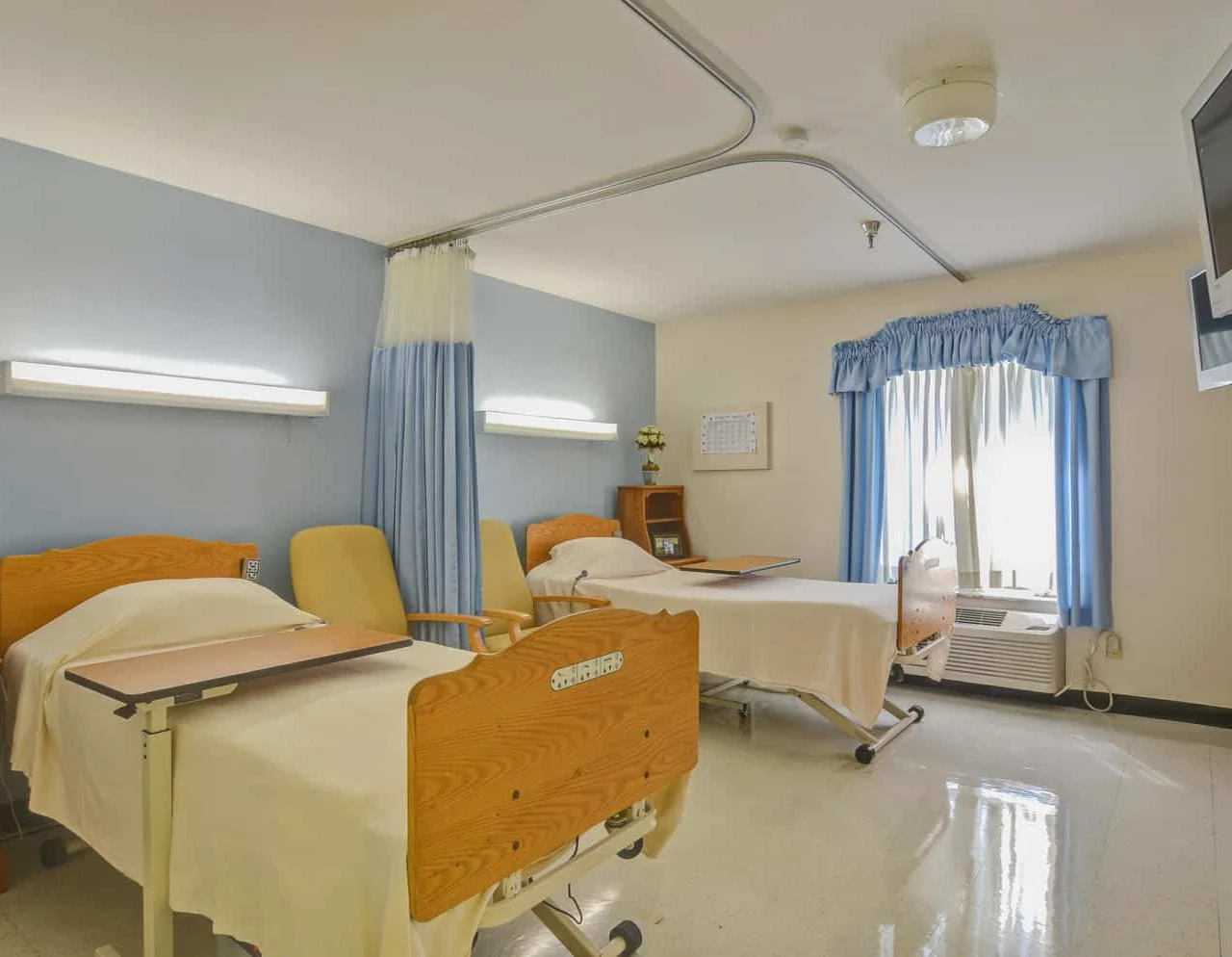 Image of River Oaks Healthcare Center (3)