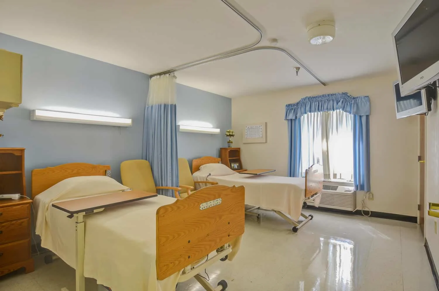 Image of River Oaks Healthcare Center (3)