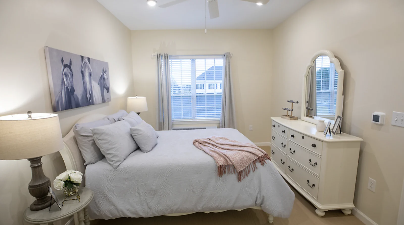 Image of Woodland Hills (7)