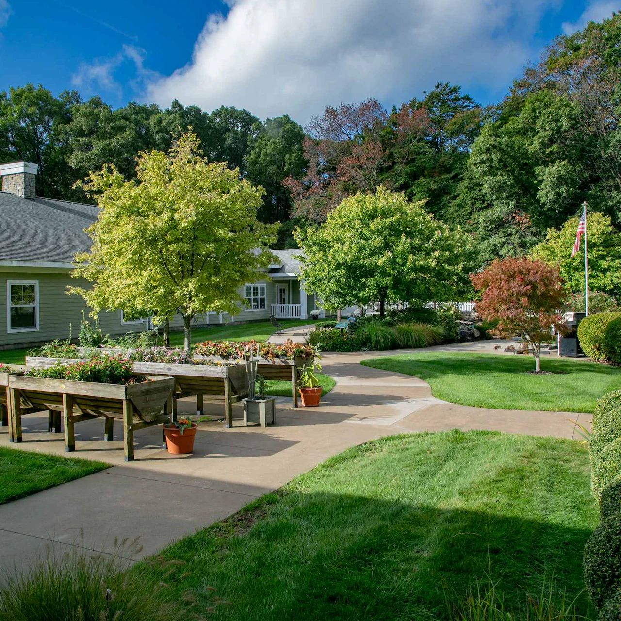 Image of Heartwood Lodge (2)